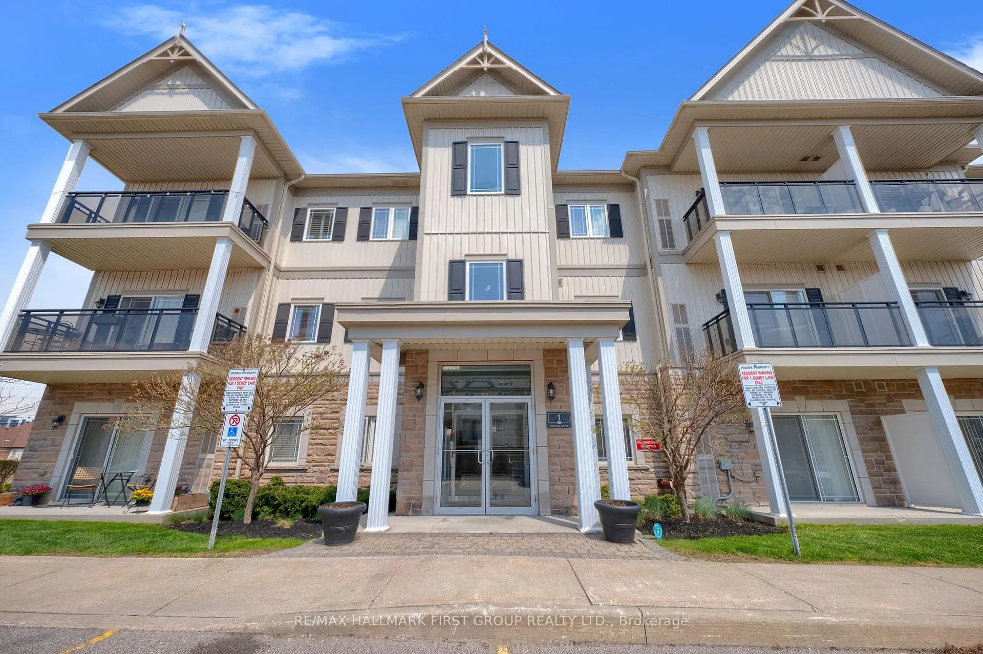 Photo 1 of Unit 101, 1 Sidney Lane, Clarington, Bowmanville — HOMEH