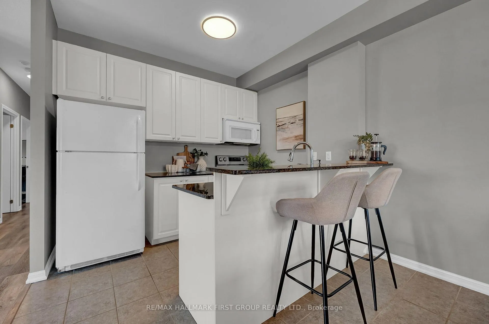 Photo 12 of Unit 101, 1 Sidney Lane, Clarington, Bowmanville — HOMEH