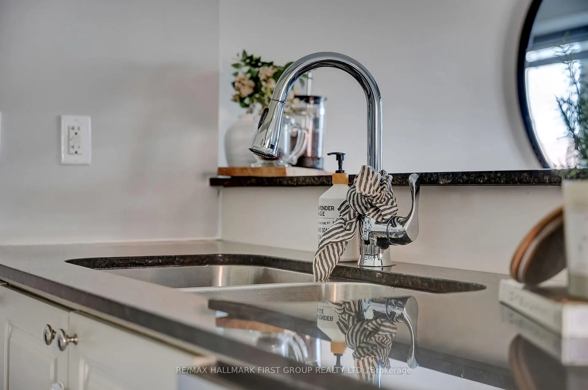 Photo 30 of Unit 101, 1 Sidney Lane, Clarington, Bowmanville — HOMEH