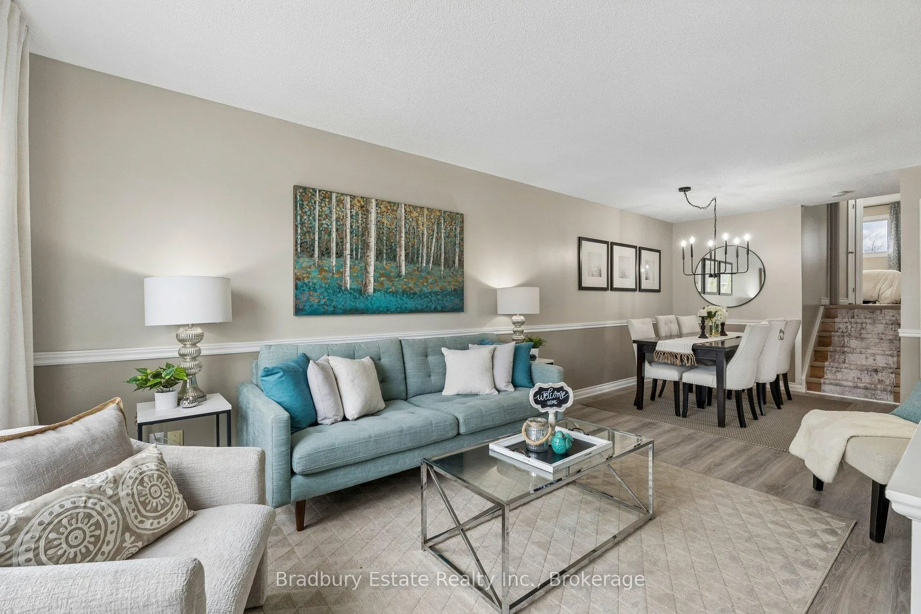 Photo 3 of 31 Mayfair Drive, Welland, Broadway — HOMEH