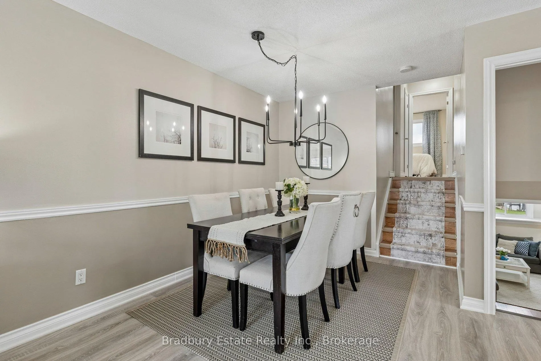 Photo 13 of 31 Mayfair Drive, Welland, Broadway — HOMEH