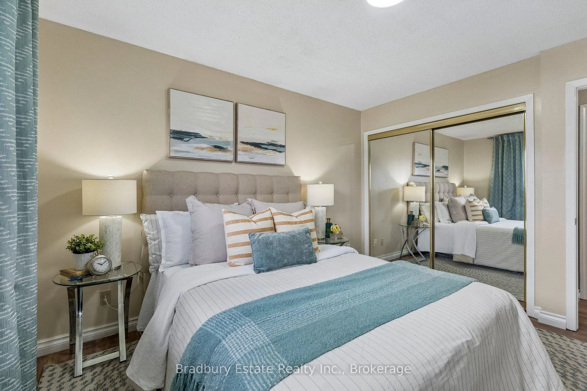 Photo 17 of 31 Mayfair Drive, Welland, Broadway — HOMEH