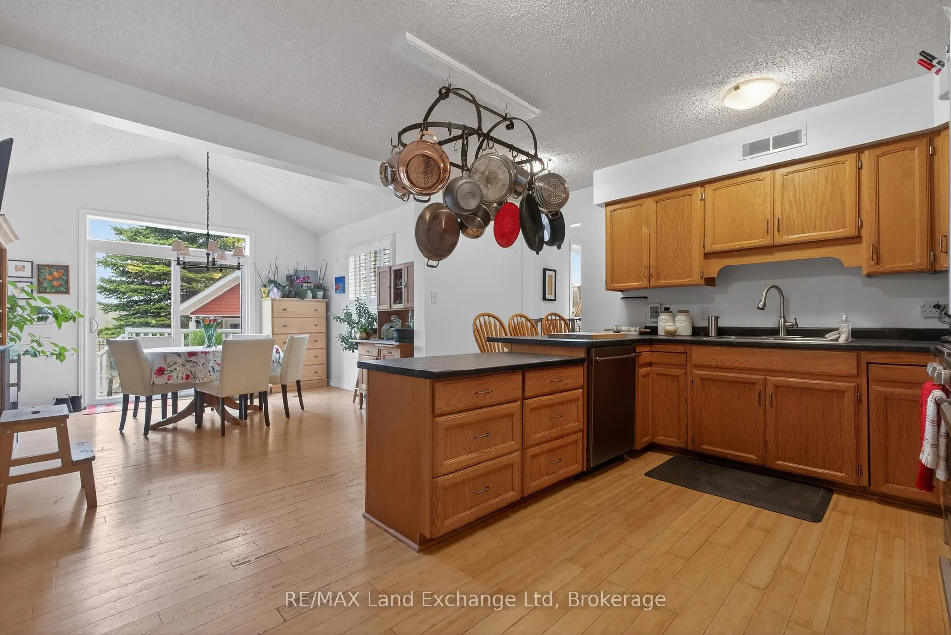 Photo 14 of 469 Grandview Road, North Huron, Wingham — HOMEH
