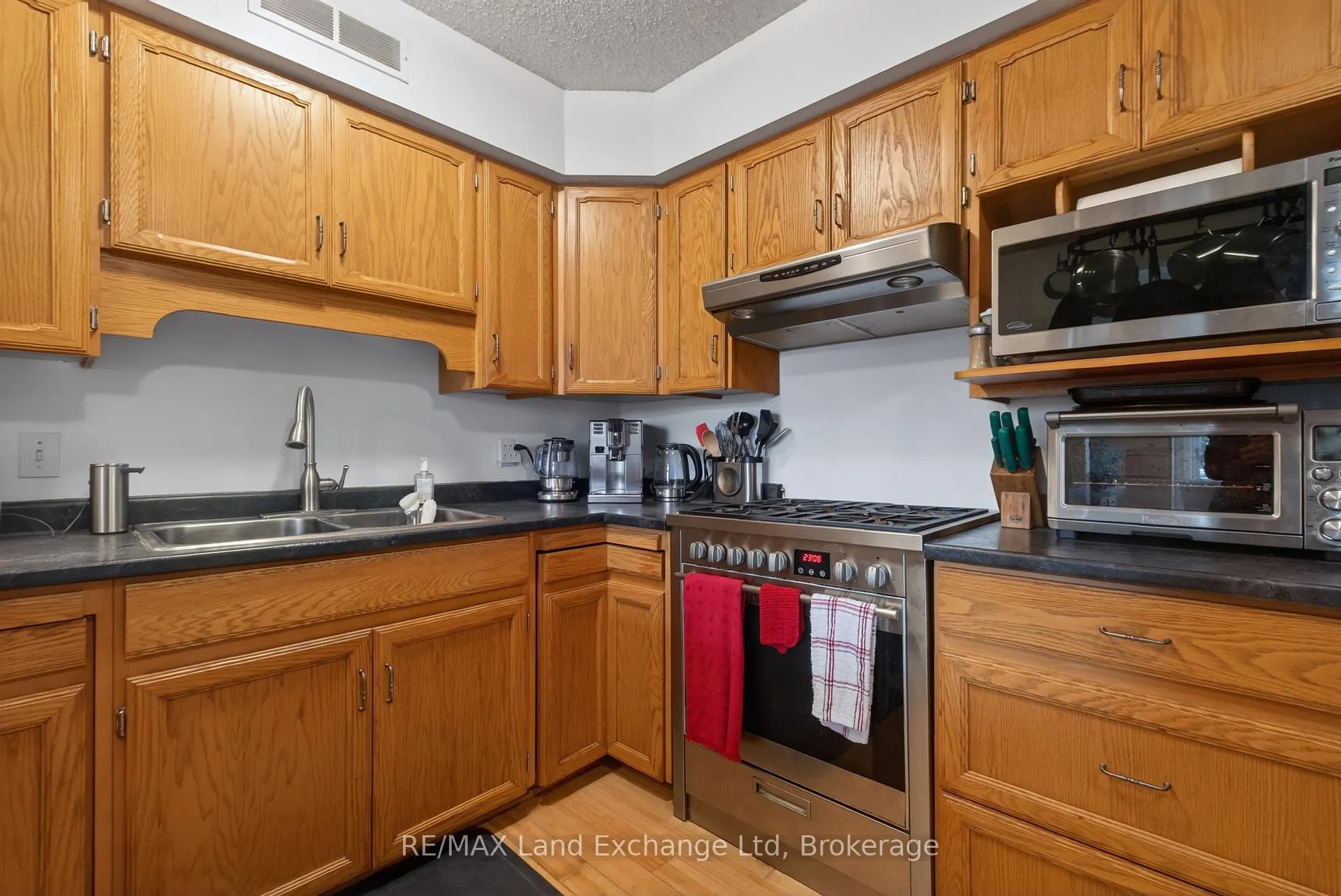 Photo 16 of 469 Grandview Road, North Huron, Wingham — HOMEH
