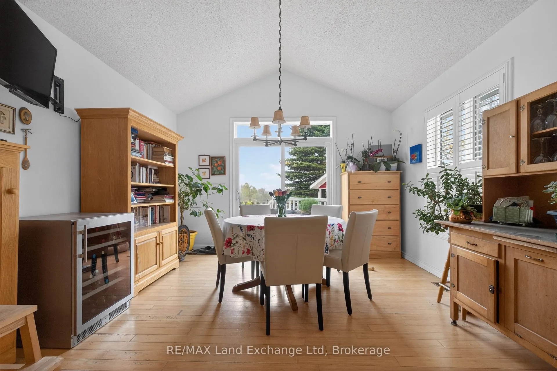 Photo 17 of 469 Grandview Road, North Huron, Wingham — HOMEH