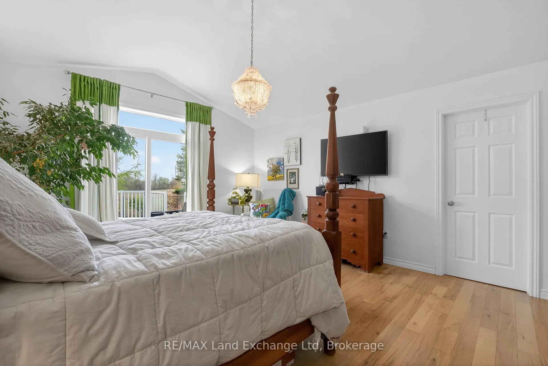 Photo 25 of 469 Grandview Road, North Huron, Wingham — HOMEH
