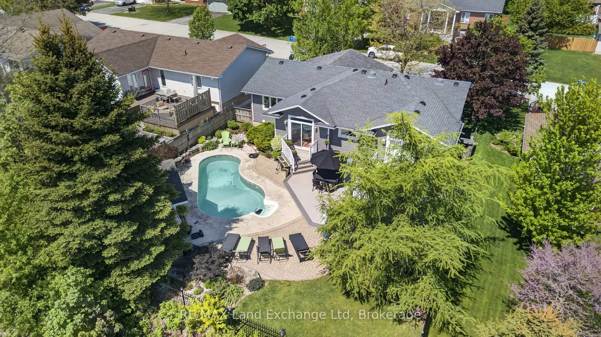 Photo 5 of 469 Grandview Road, North Huron, Wingham — HOMEH