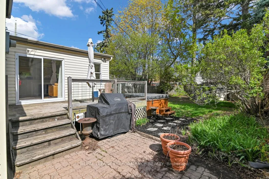 Photo 33 of 9 Mutchmor Road, Ottawa, Ottawa East — HOMEH