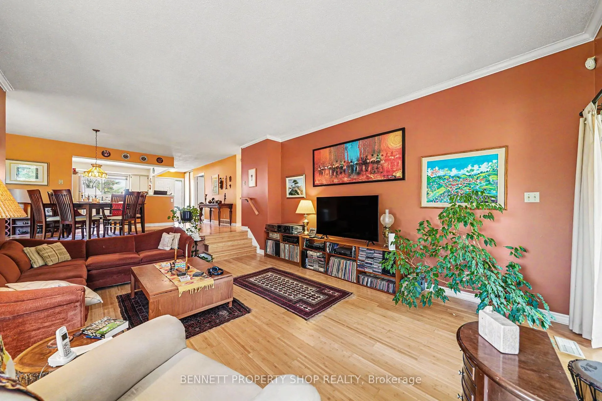 Photo 4 of 12 Laurel Valley Court, Ottawa, Stittsville (Central) — HOMEH