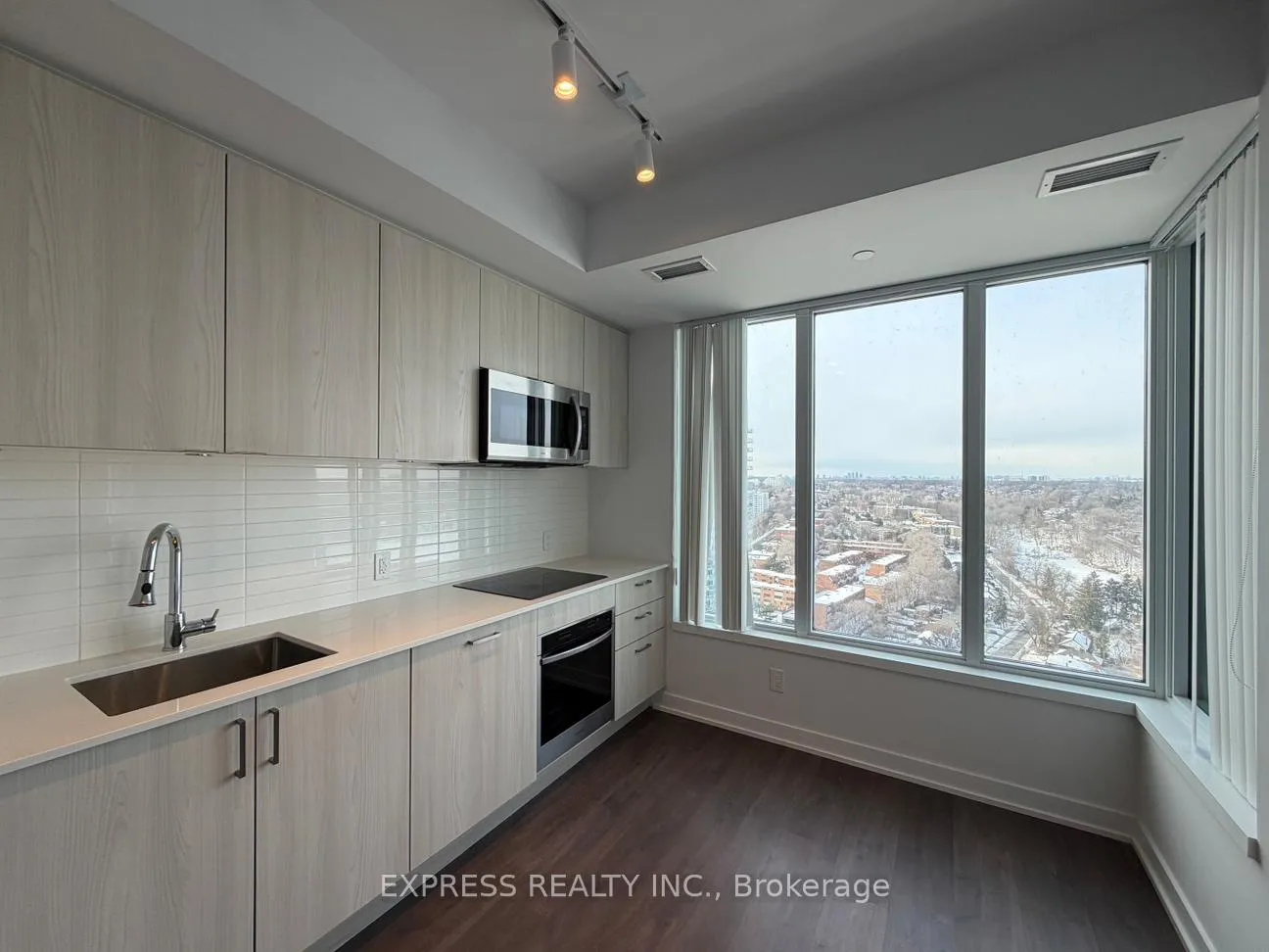Photo 3 of Unit 2602, 1926 Lake Shore Boulevard W, Toronto, South Parkdale — HOMEH