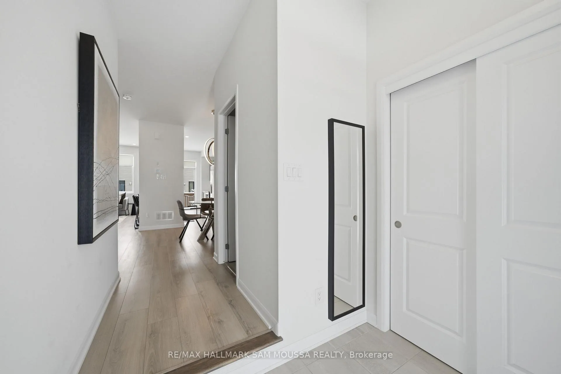 Photo 7 of 302 Drumlish Lane, Ottawa, Barrhaven - Half Moon Bay — HOMEH