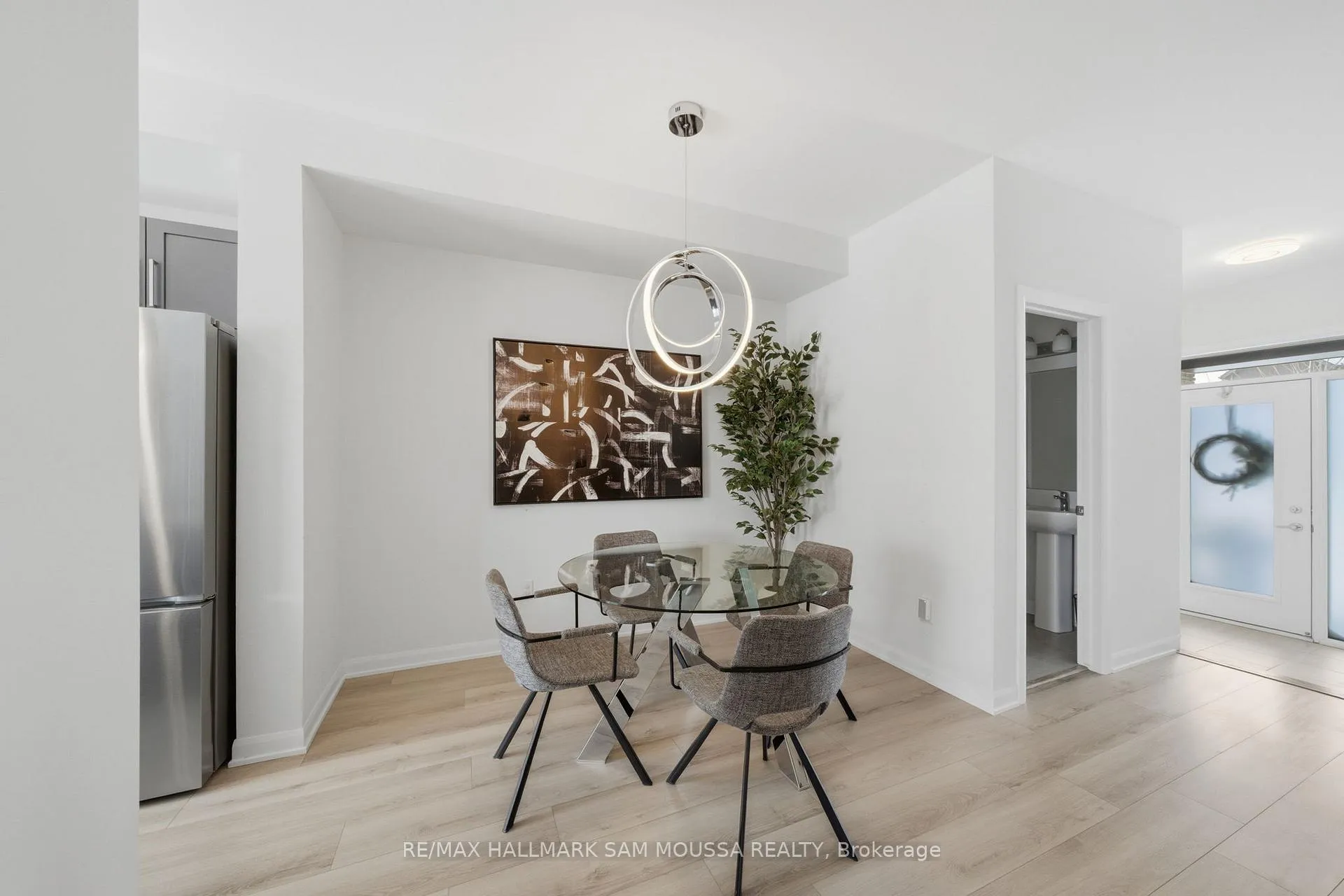 Photo 9 of 302 Drumlish Lane, Ottawa, Barrhaven - Half Moon Bay — HOMEH