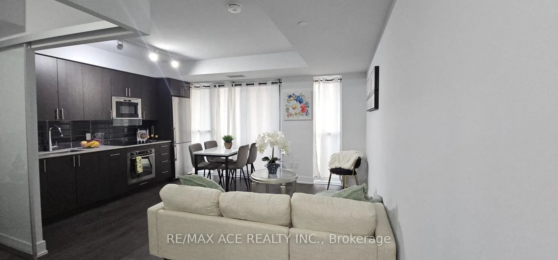 Photo 9 of Unit 1402, 2550 Simcoe Street N, Oshawa, Windfields — HOMEH