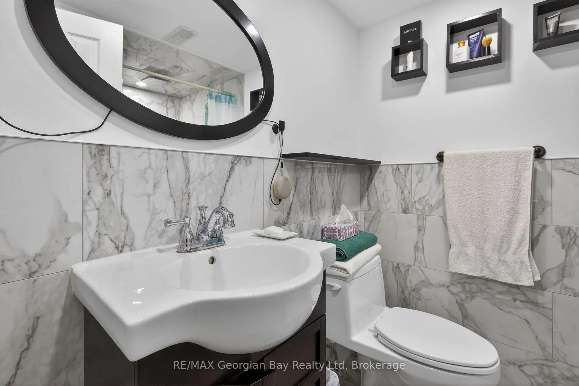 Photo 16 of 177 Southwinds Crescent, Midland — HOMEH