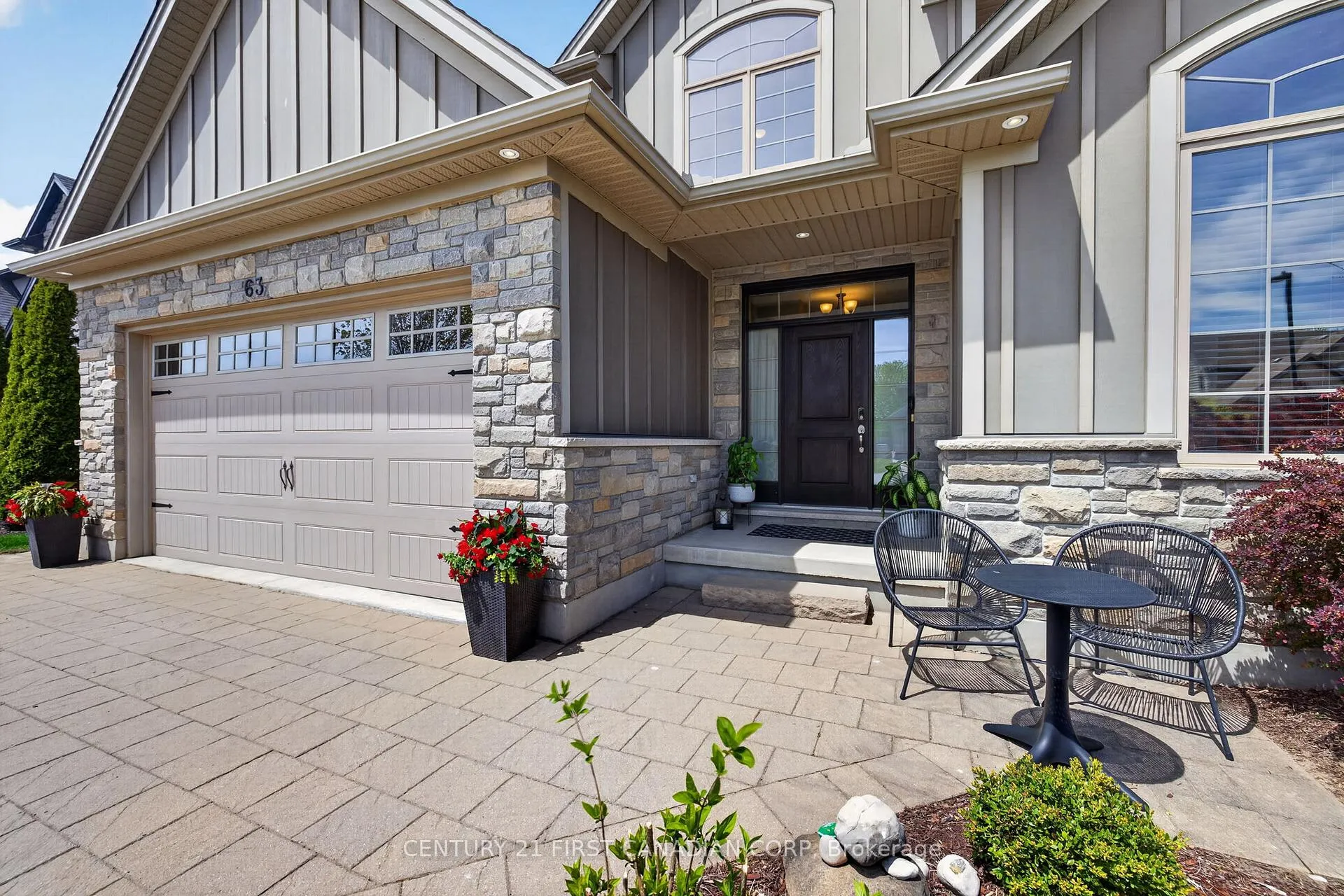 Photo 2 of 63 Fieldstone Crescent, Middlesex Centre, Komoka — HOMEH