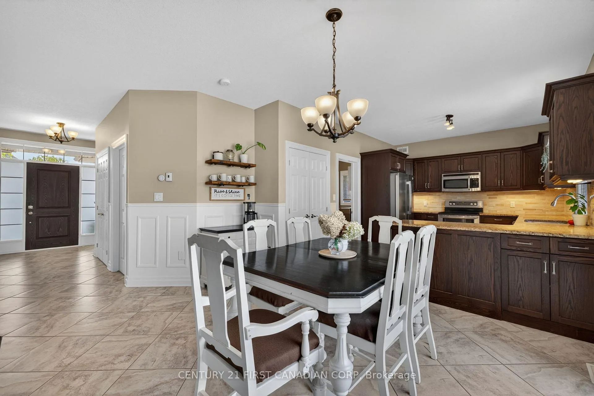 Photo 5 of 63 Fieldstone Crescent, Middlesex Centre, Komoka — HOMEH