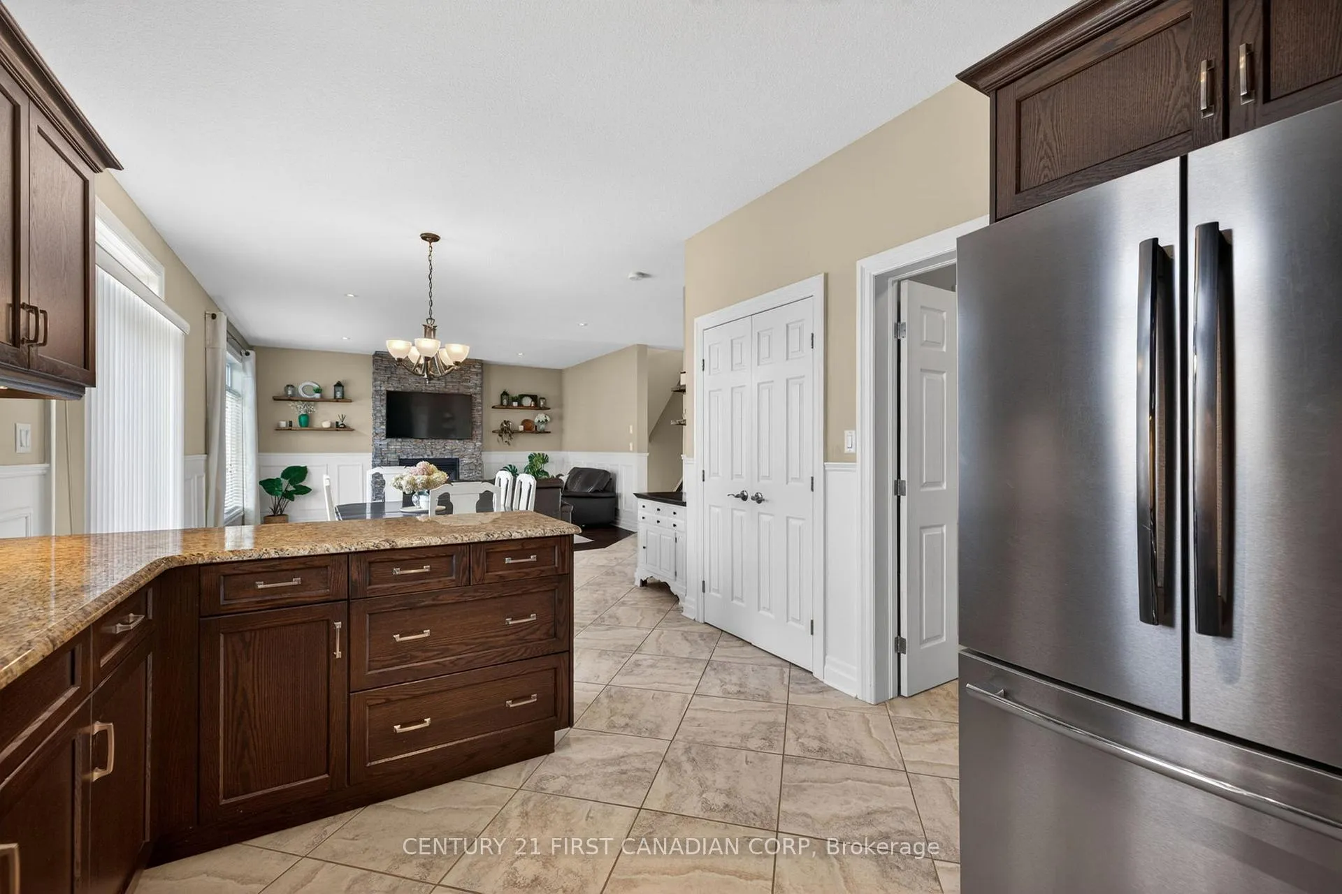 Photo 8 of 63 Fieldstone Crescent, Middlesex Centre, Komoka — HOMEH