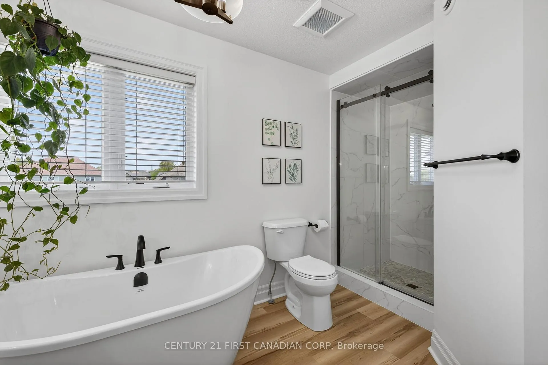 Photo 15 of 63 Fieldstone Crescent, Middlesex Centre, Komoka — HOMEH