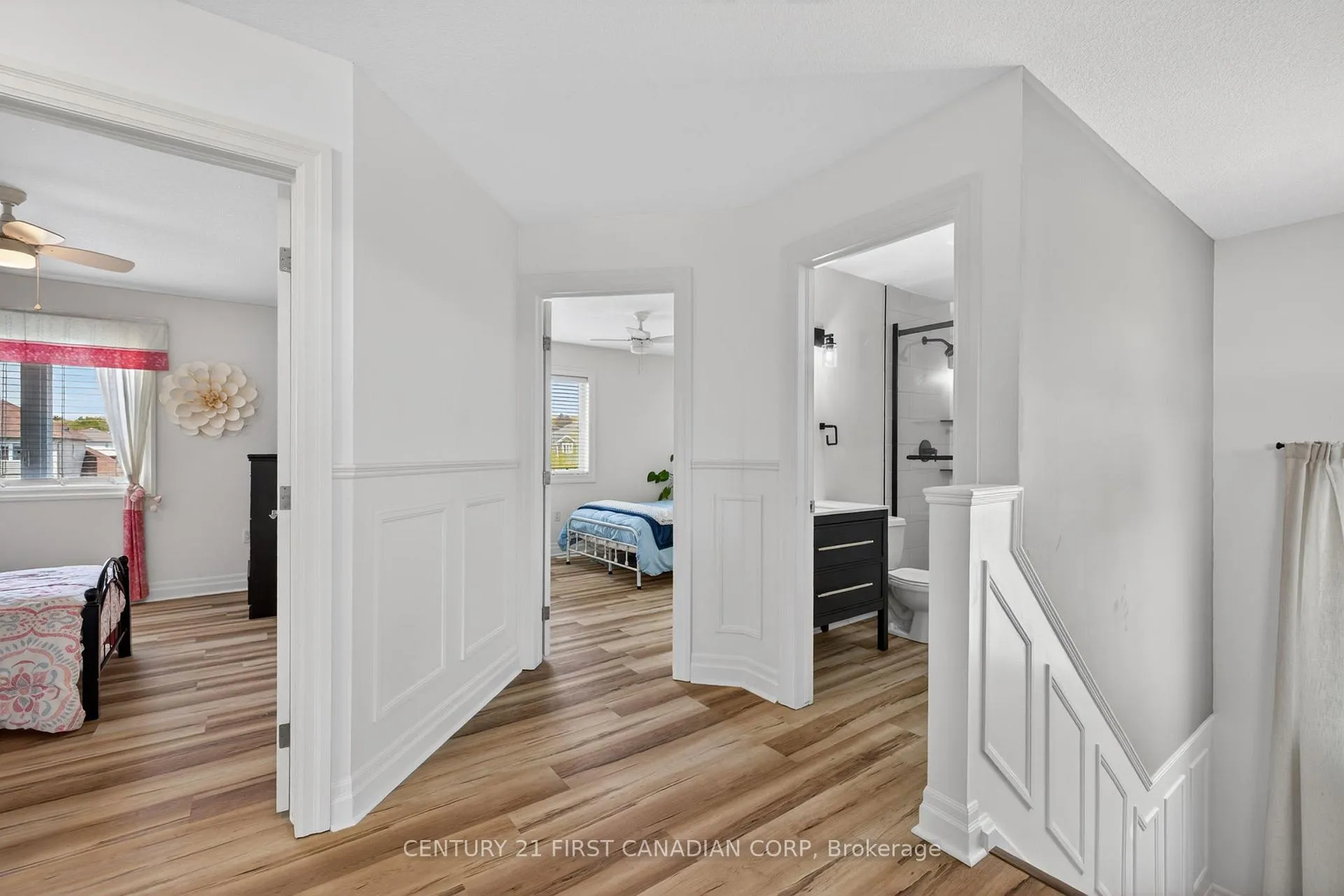 Photo 16 of 63 Fieldstone Crescent, Middlesex Centre, Komoka — HOMEH