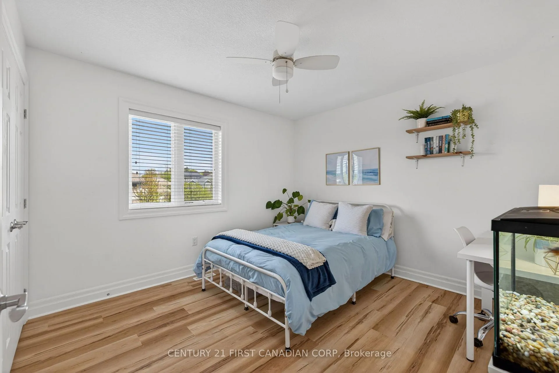 Photo 17 of 63 Fieldstone Crescent, Middlesex Centre, Komoka — HOMEH