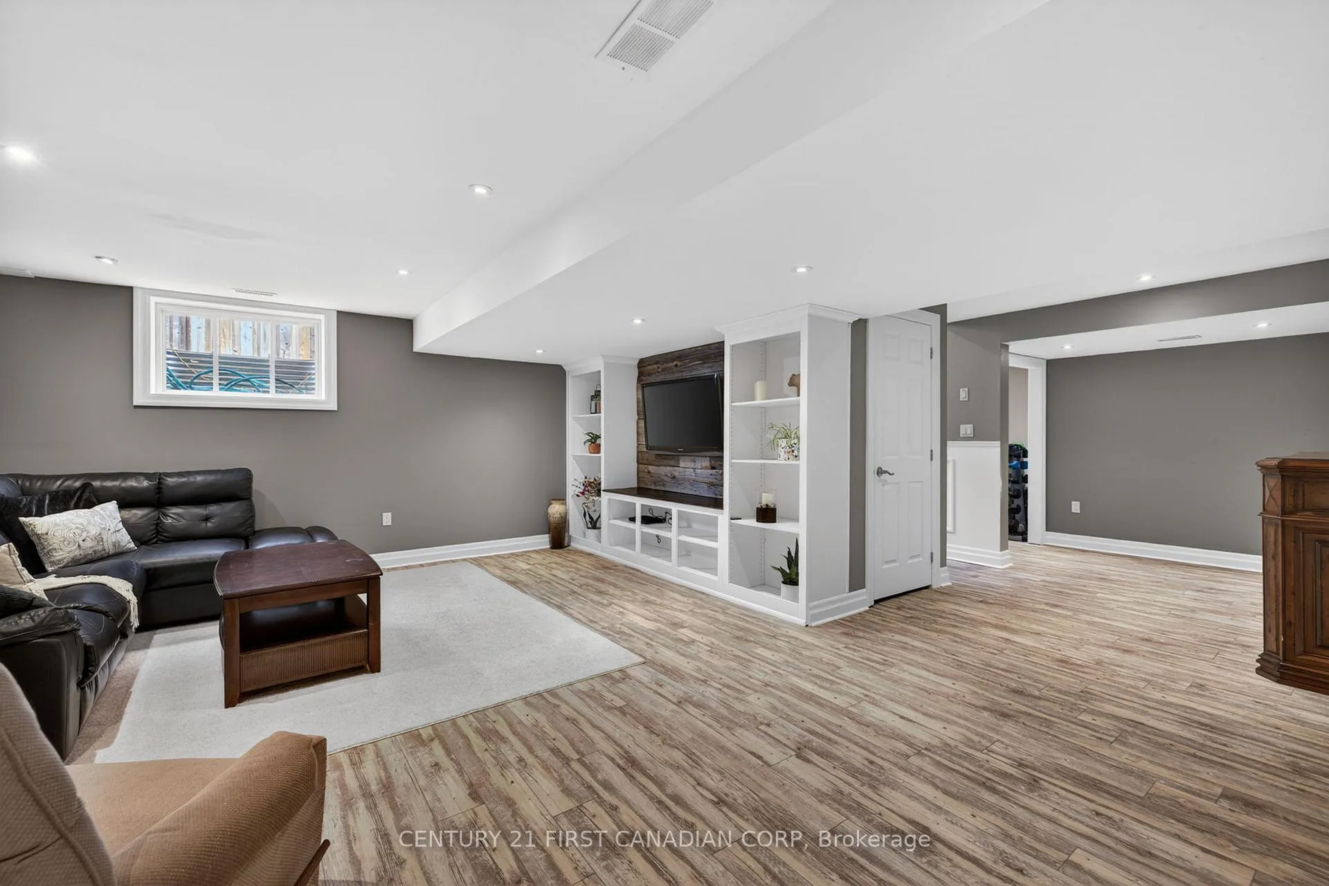 Photo 22 of 63 Fieldstone Crescent, Middlesex Centre, Komoka — HOMEH