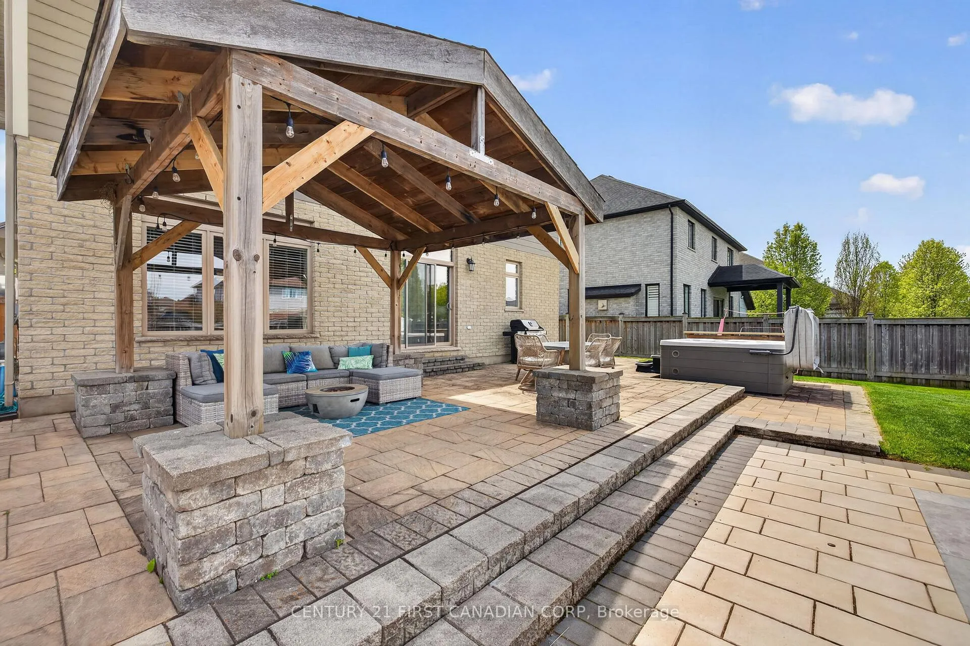 Photo 26 of 63 Fieldstone Crescent, Middlesex Centre, Komoka — HOMEH