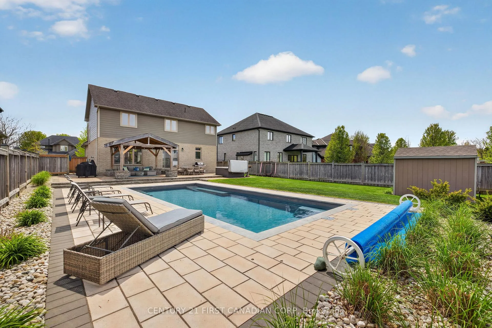 Photo 29 of 63 Fieldstone Crescent, Middlesex Centre, Komoka — HOMEH