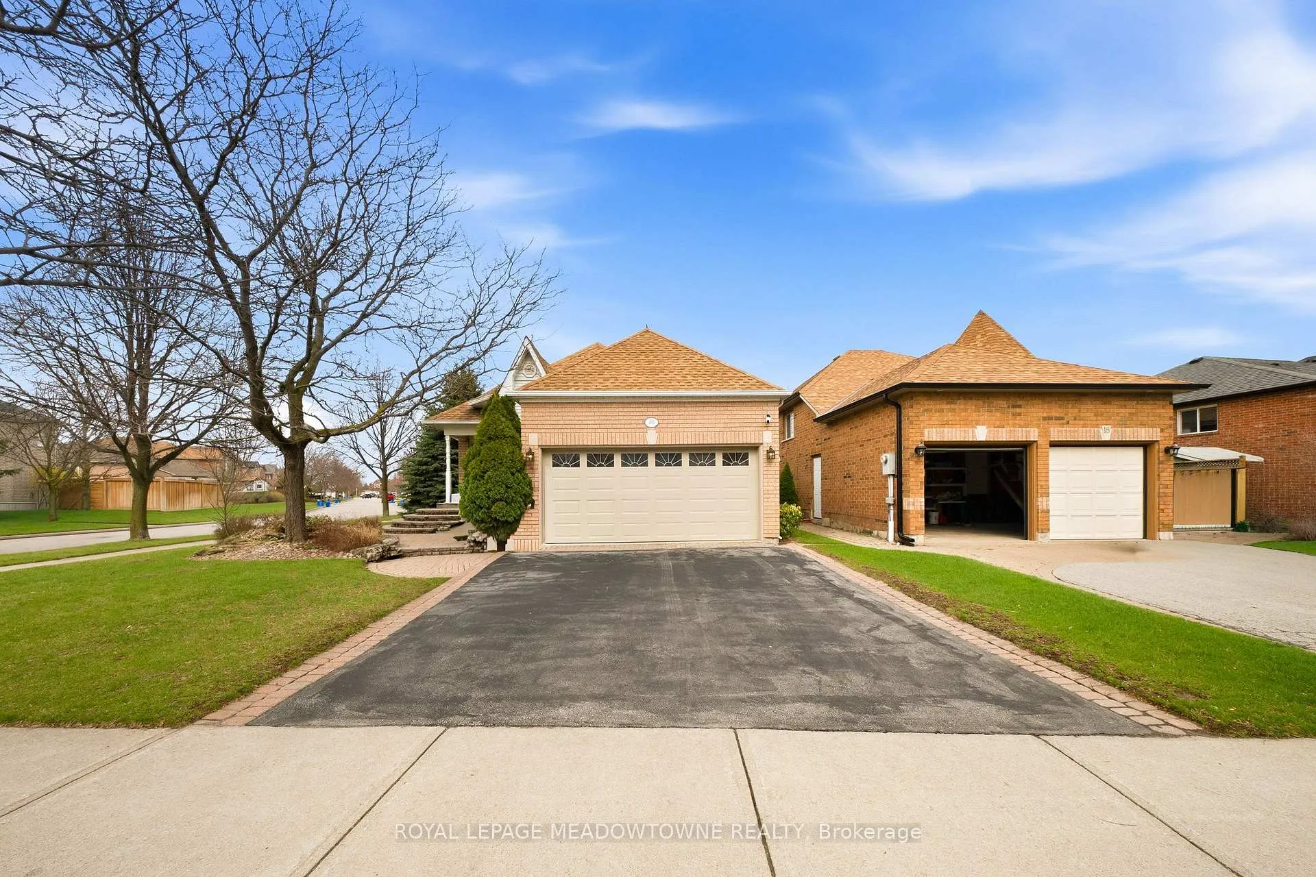 Photo 5 of 20 Huffmann Drive, Halton Hills, Georgetown — HOMEH