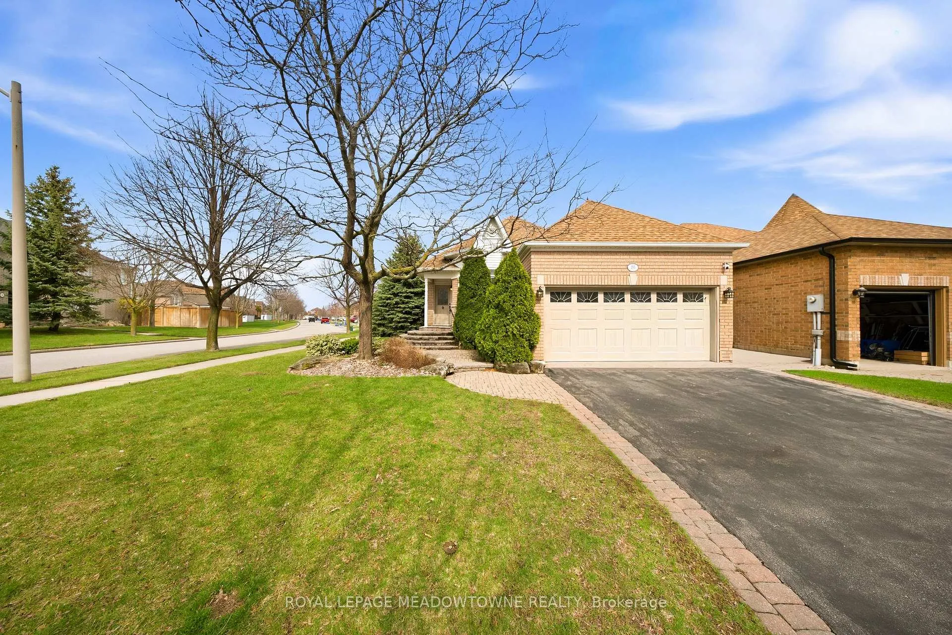 Photo 6 of 20 Huffmann Drive, Halton Hills, Georgetown — HOMEH