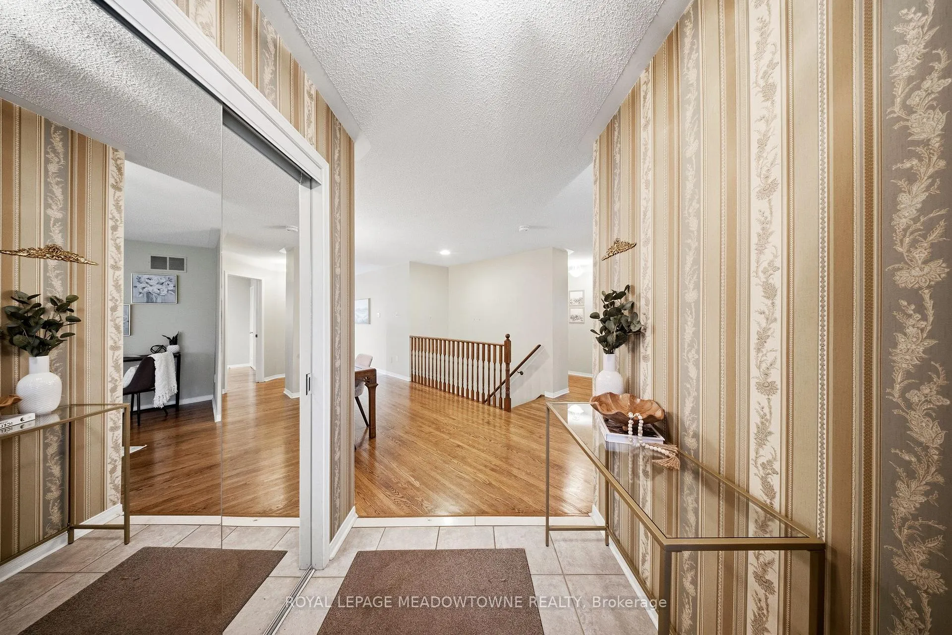 Photo 10 of 20 Huffmann Drive, Halton Hills, Georgetown — HOMEH