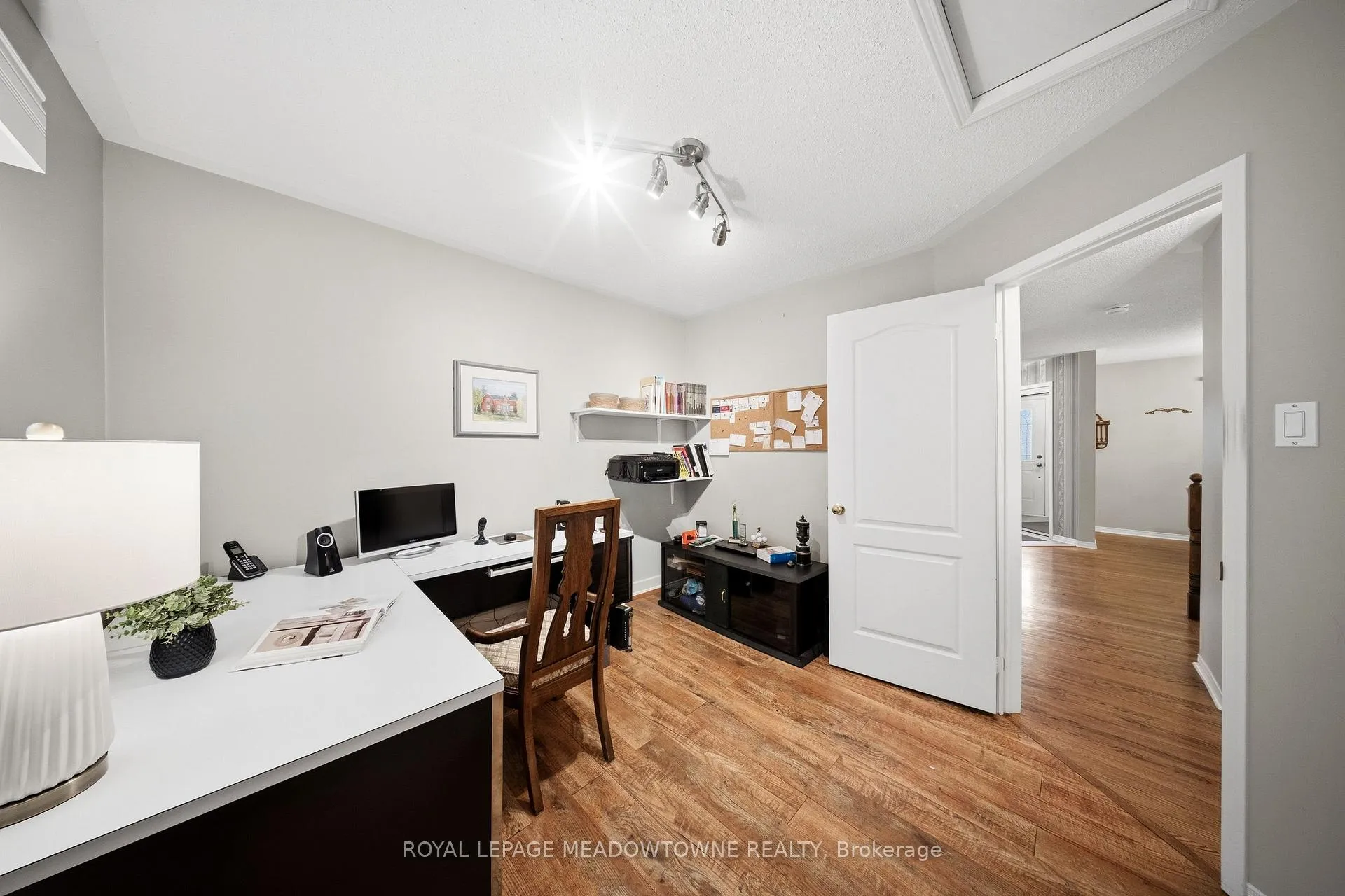Photo 30 of 20 Huffmann Drive, Halton Hills, Georgetown — HOMEH