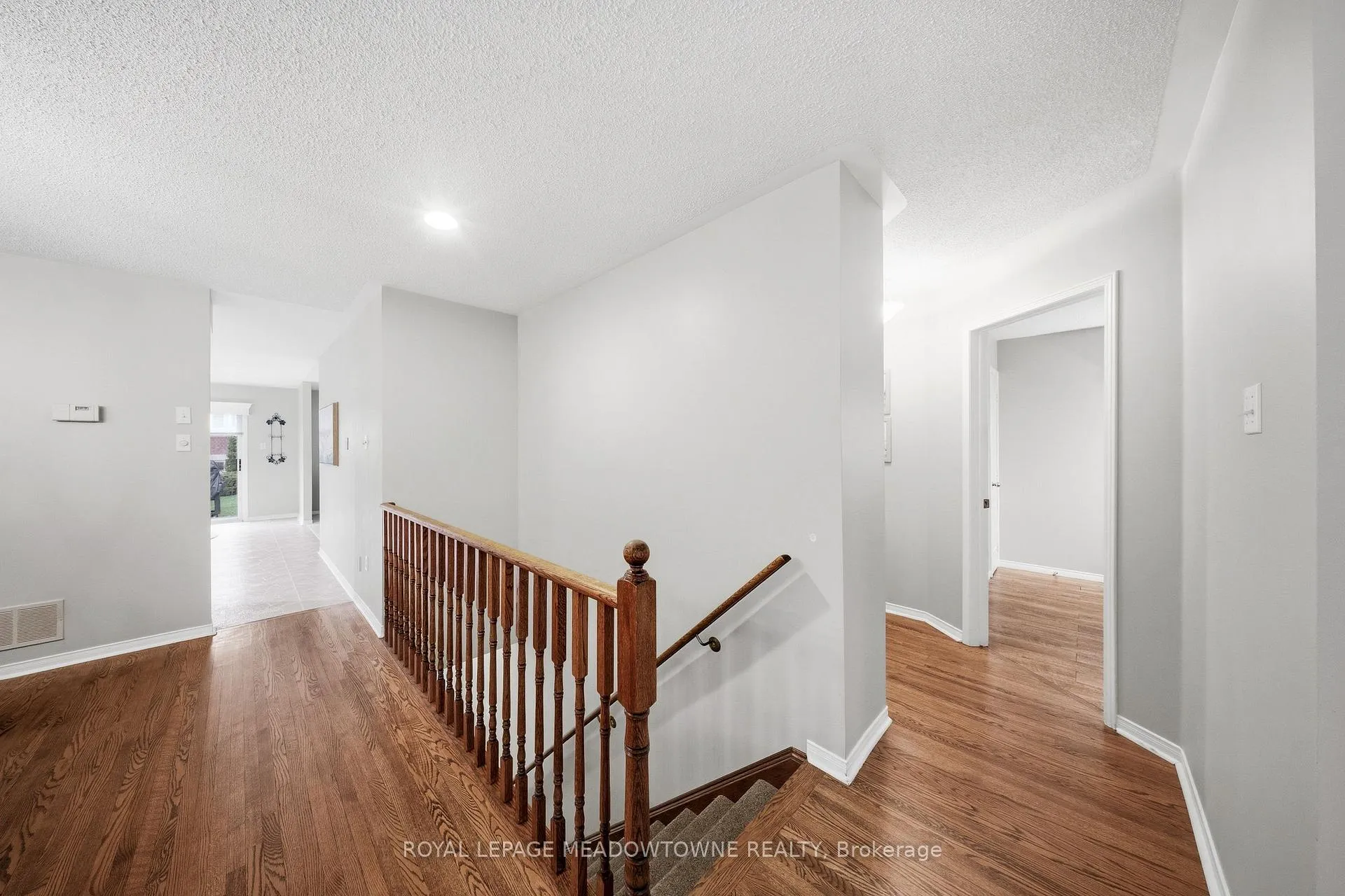 Photo 35 of 20 Huffmann Drive, Halton Hills, Georgetown — HOMEH