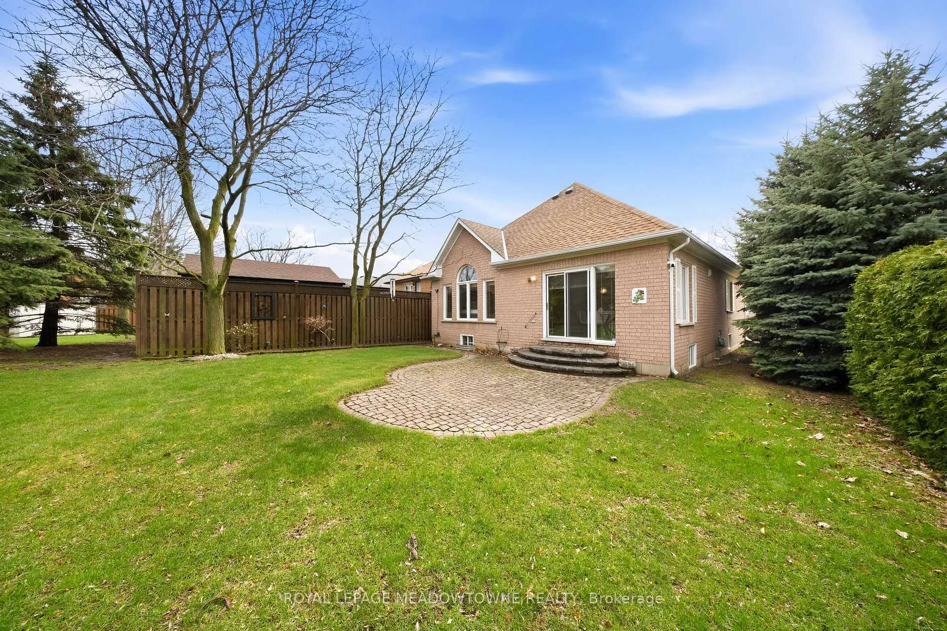 Photo 45 of 20 Huffmann Drive, Halton Hills, Georgetown — HOMEH