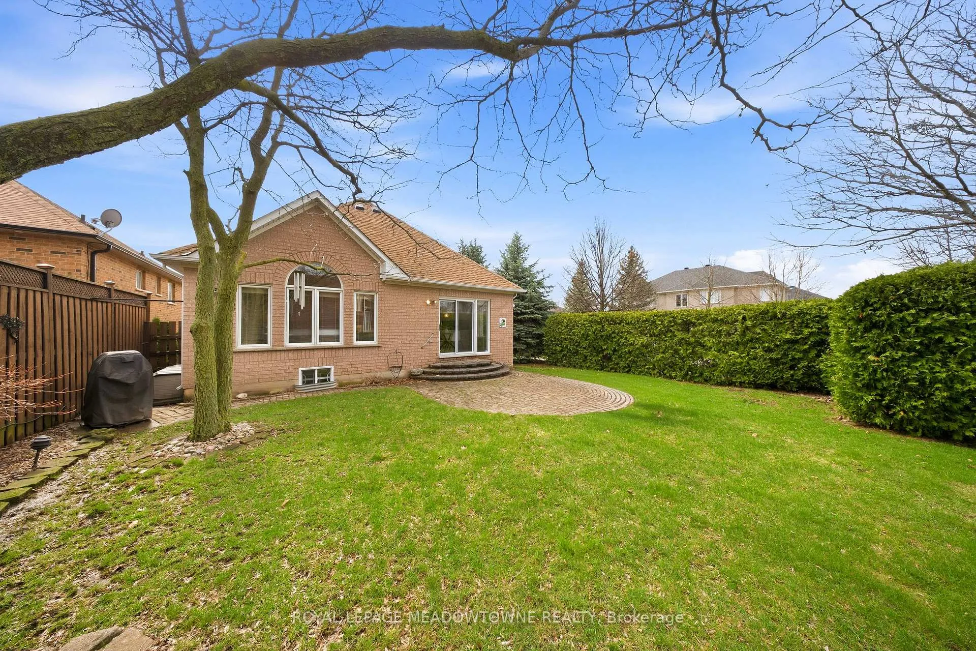 Photo 47 of 20 Huffmann Drive, Halton Hills, Georgetown — HOMEH