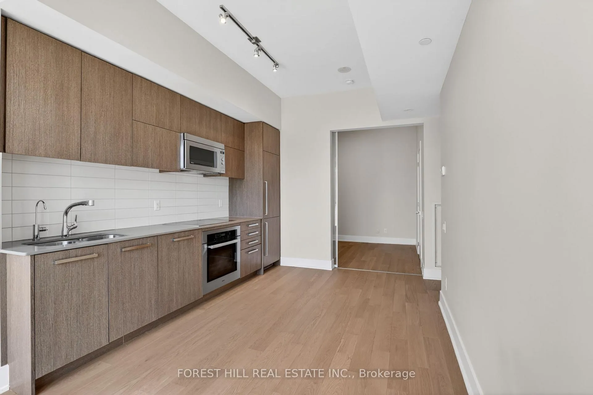 Photo 7 of Unit 303, 170 Avenue Road, Toronto, The Annex — HOMEH