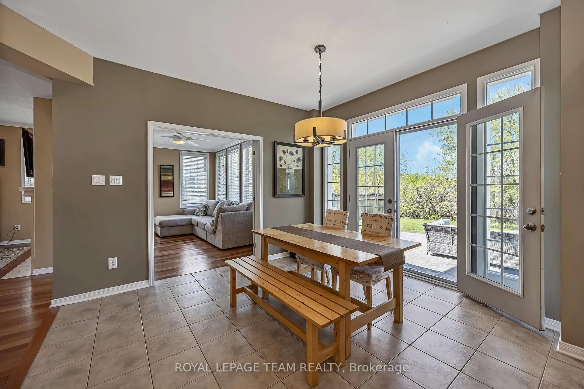 Photo 12 of 6918 Mary Anne Drive, Ottawa, Greely — HOMEH