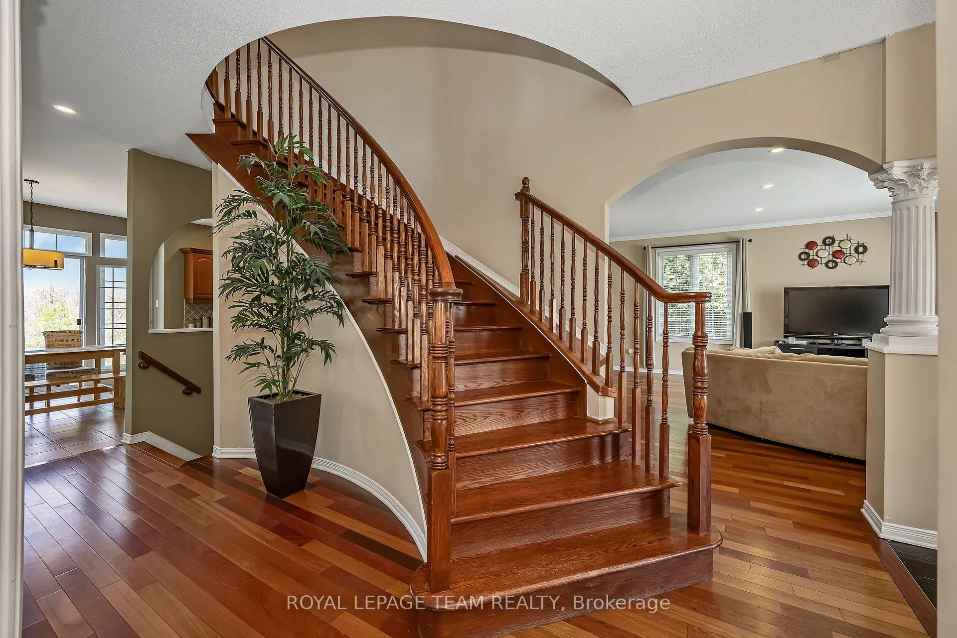 Photo 20 of 6918 Mary Anne Drive, Ottawa, Greely — HOMEH