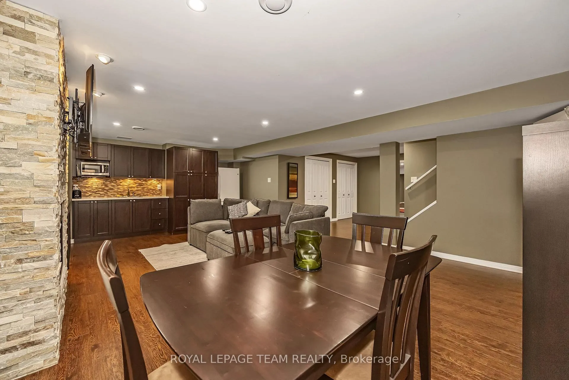 Photo 41 of 6918 Mary Anne Drive, Ottawa, Greely — HOMEH