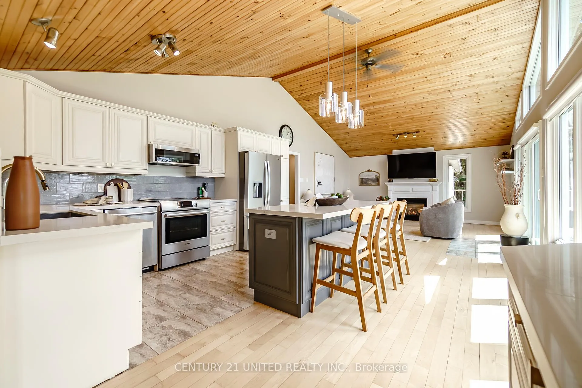 Photo 10 of 1714 Westview Pt Road, Selwyn — HOMEH