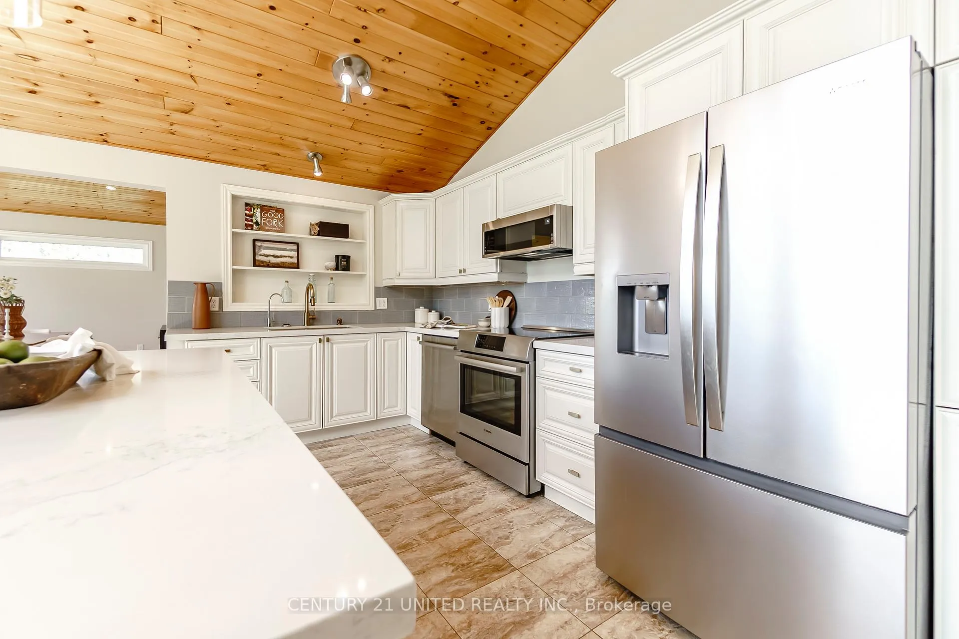 Photo 17 of 1714 Westview Pt Road, Selwyn — HOMEH