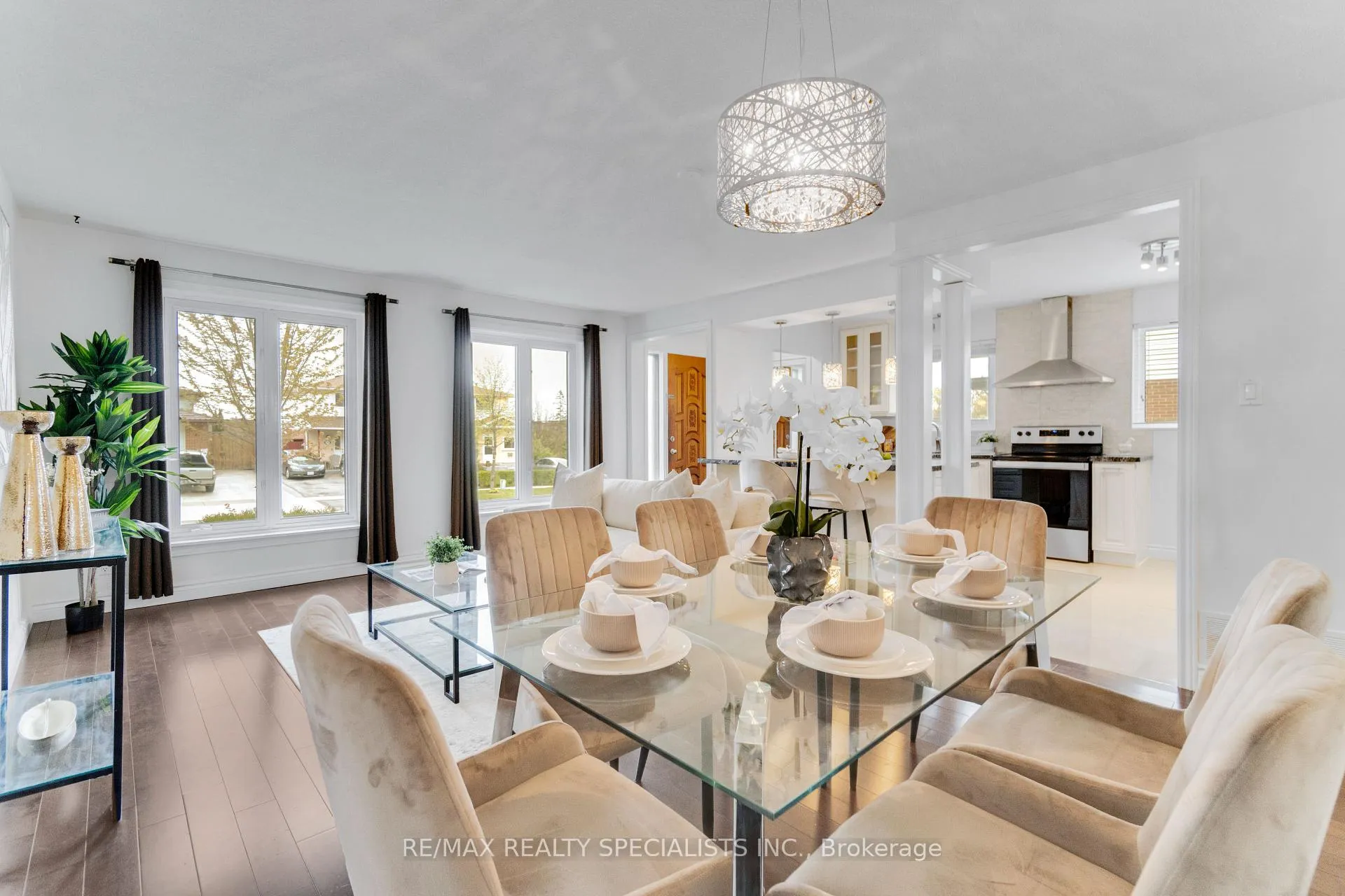 Photo 16 of 118 Bonham Boulevard, Mississauga, Streetsville — HOMEH