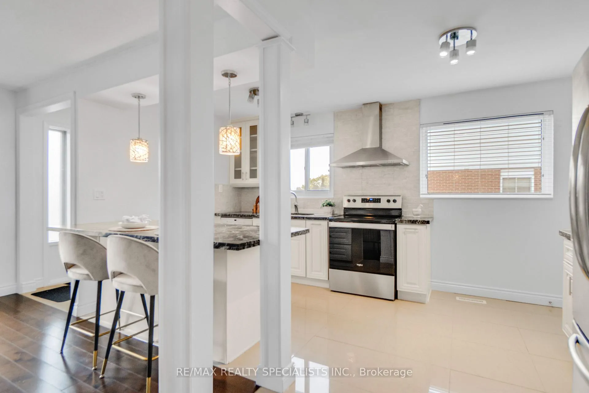 Photo 18 of 118 Bonham Boulevard, Mississauga, Streetsville — HOMEH