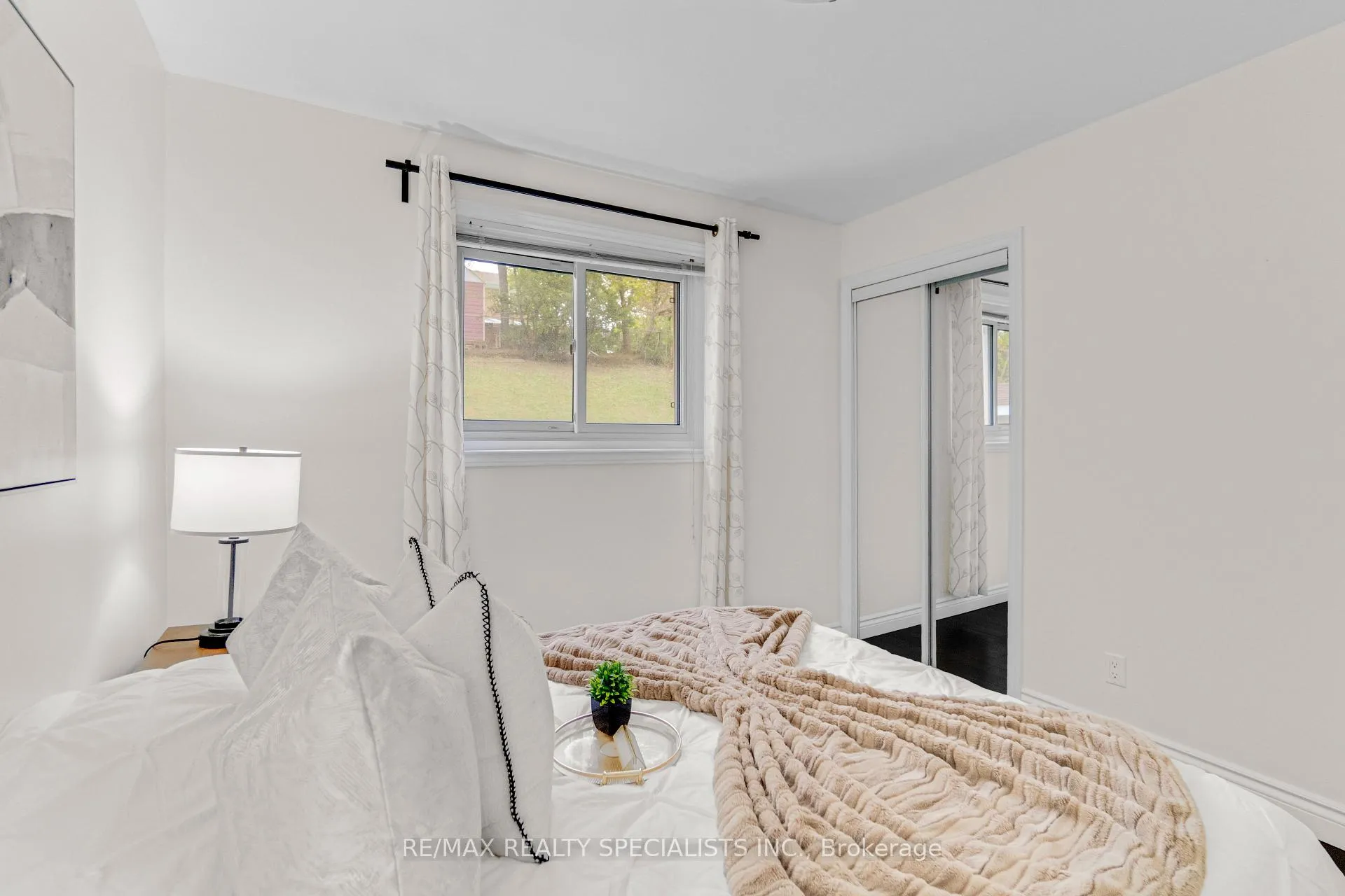 Photo 29 of 118 Bonham Boulevard, Mississauga, Streetsville — HOMEH