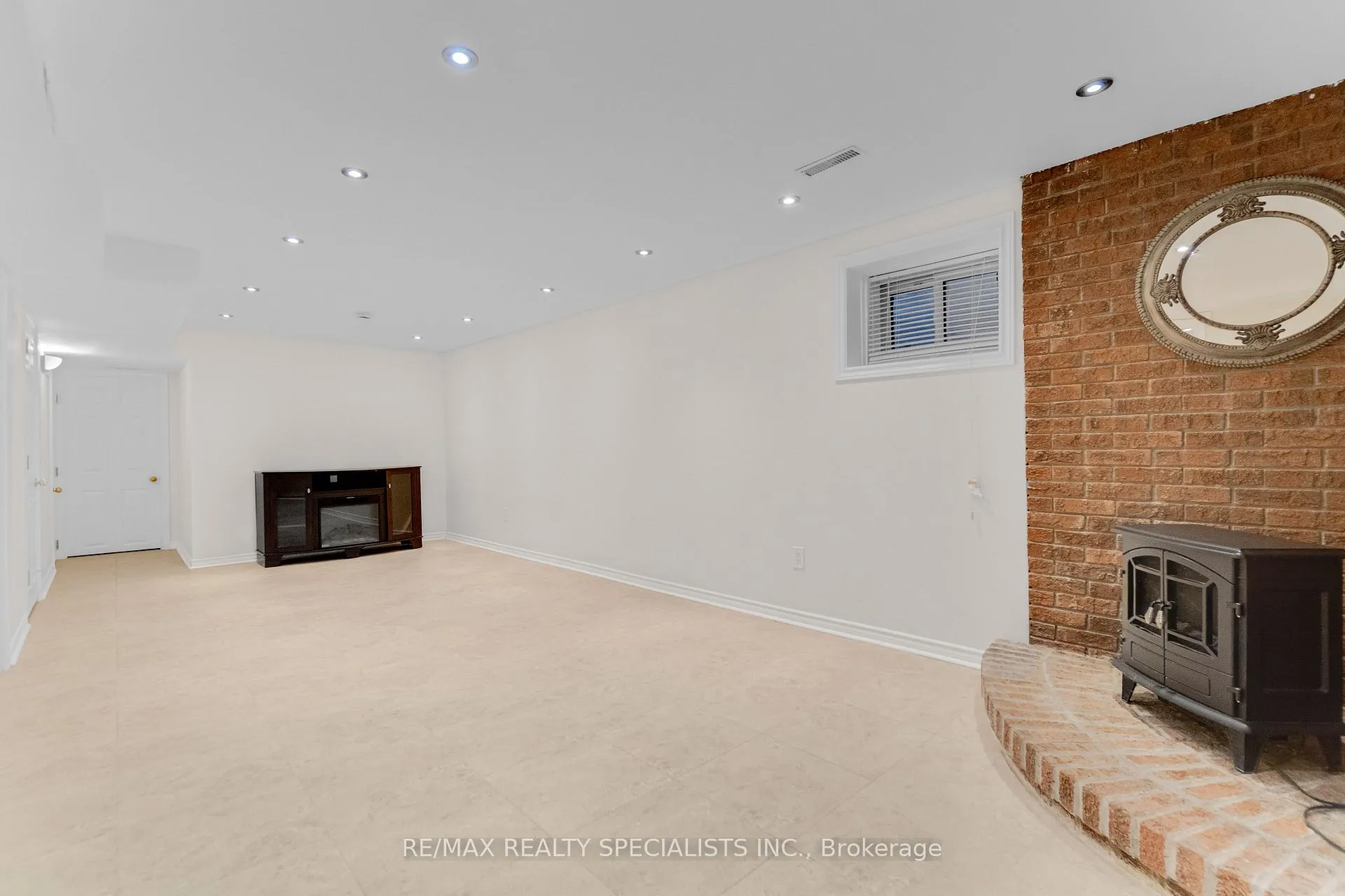Photo 35 of 118 Bonham Boulevard, Mississauga, Streetsville — HOMEH