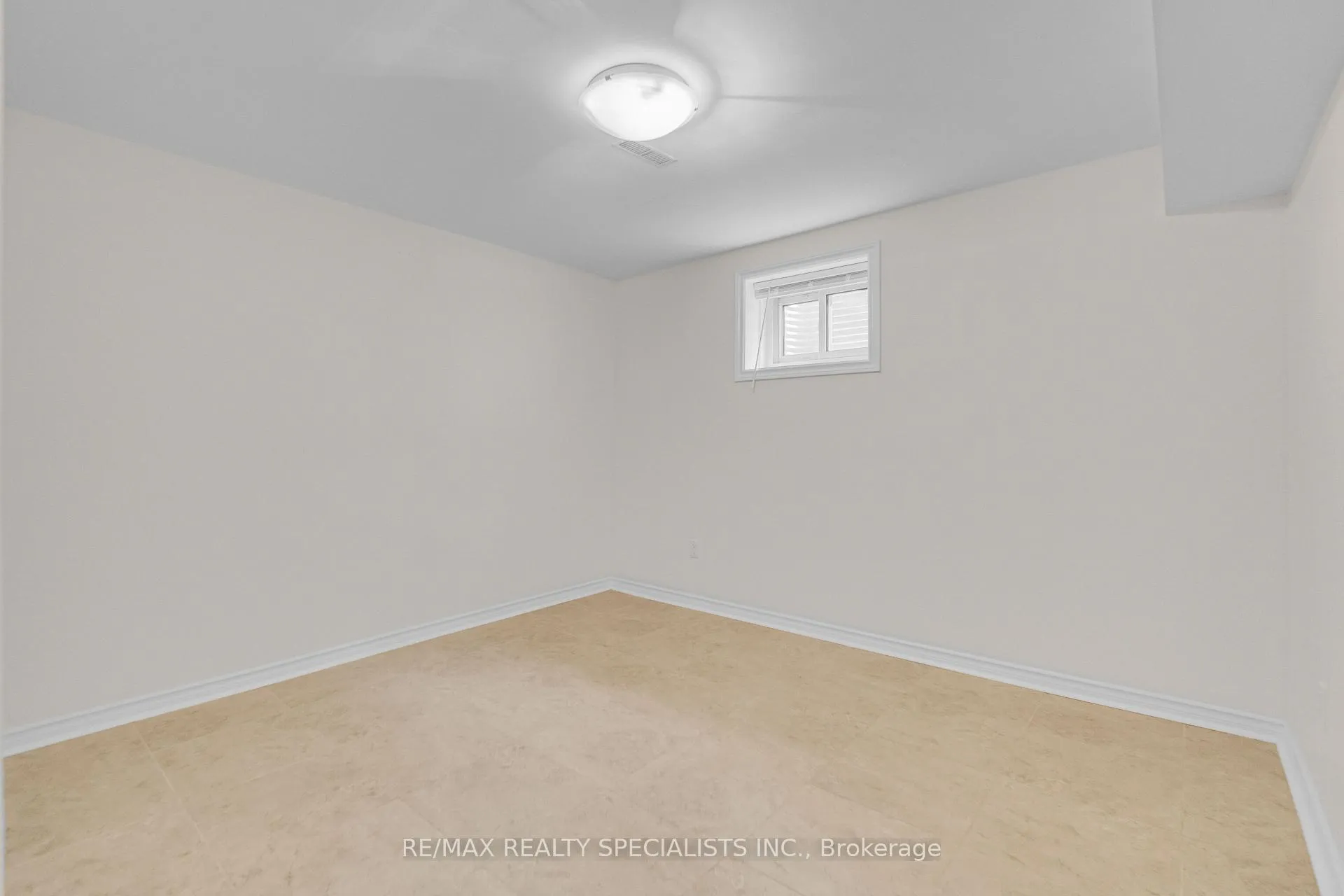 Photo 39 of 118 Bonham Boulevard, Mississauga, Streetsville — HOMEH