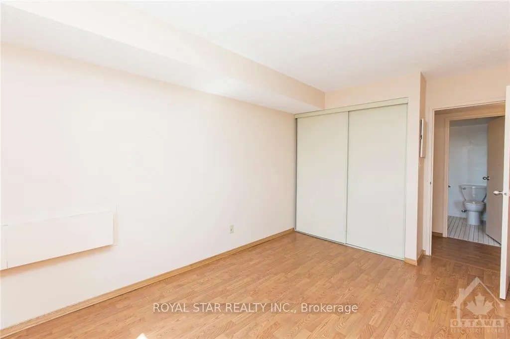 Photo 15 of Unit 807, 2760 Carousel Crescent, Ottawa, Emerald Woods/Sawmill Creek — HOMEH