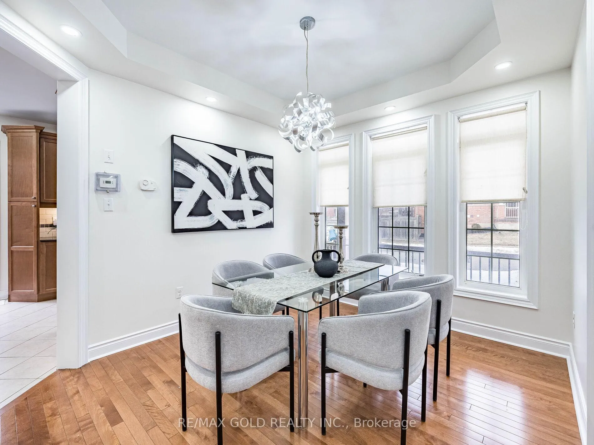 Photo 8 of 2 Bryony Road, Brampton, Northwest Brampton — HOMEH