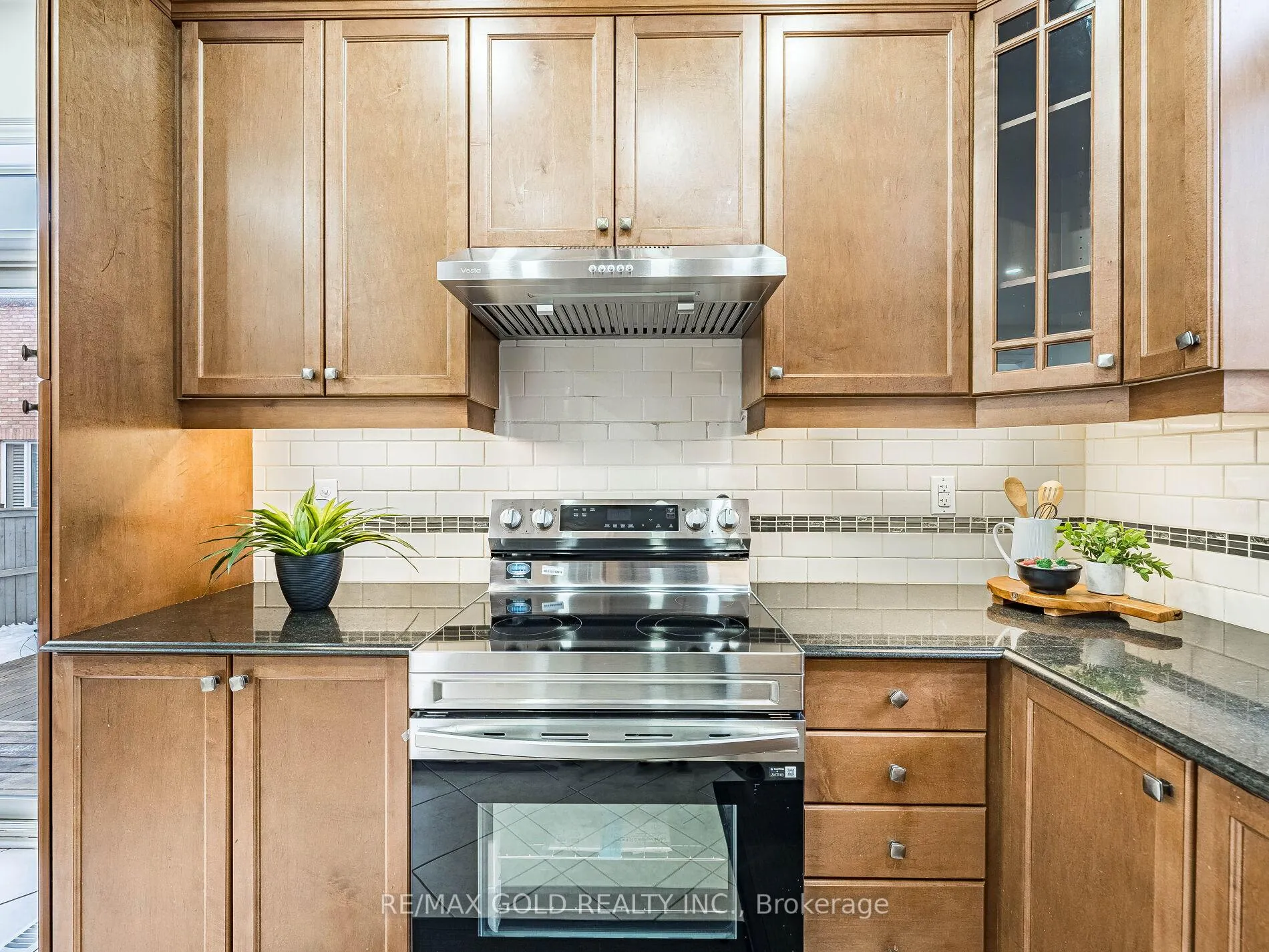 Photo 14 of 2 Bryony Road, Brampton, Northwest Brampton — HOMEH