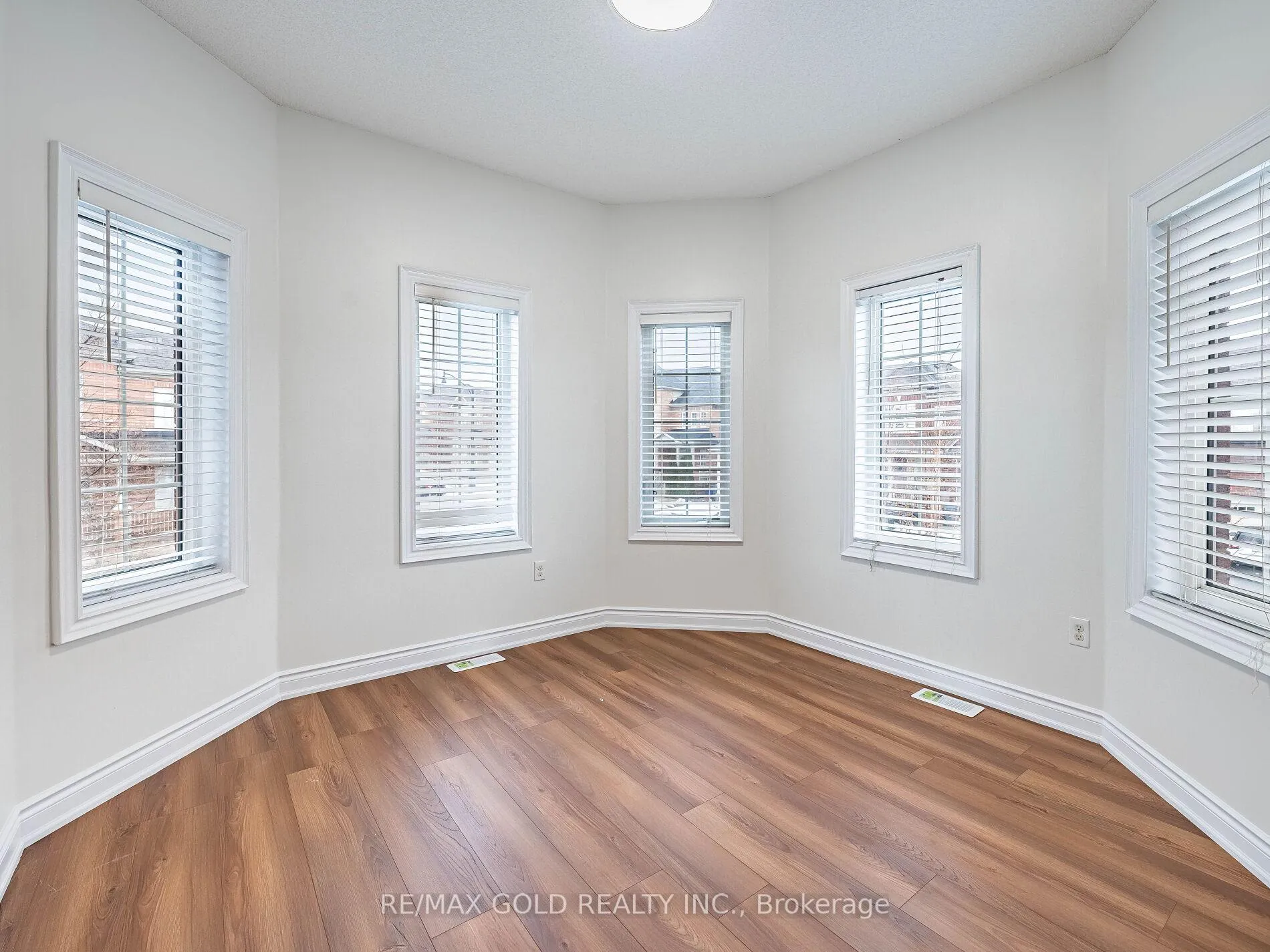 Photo 26 of 2 Bryony Road, Brampton, Northwest Brampton — HOMEH