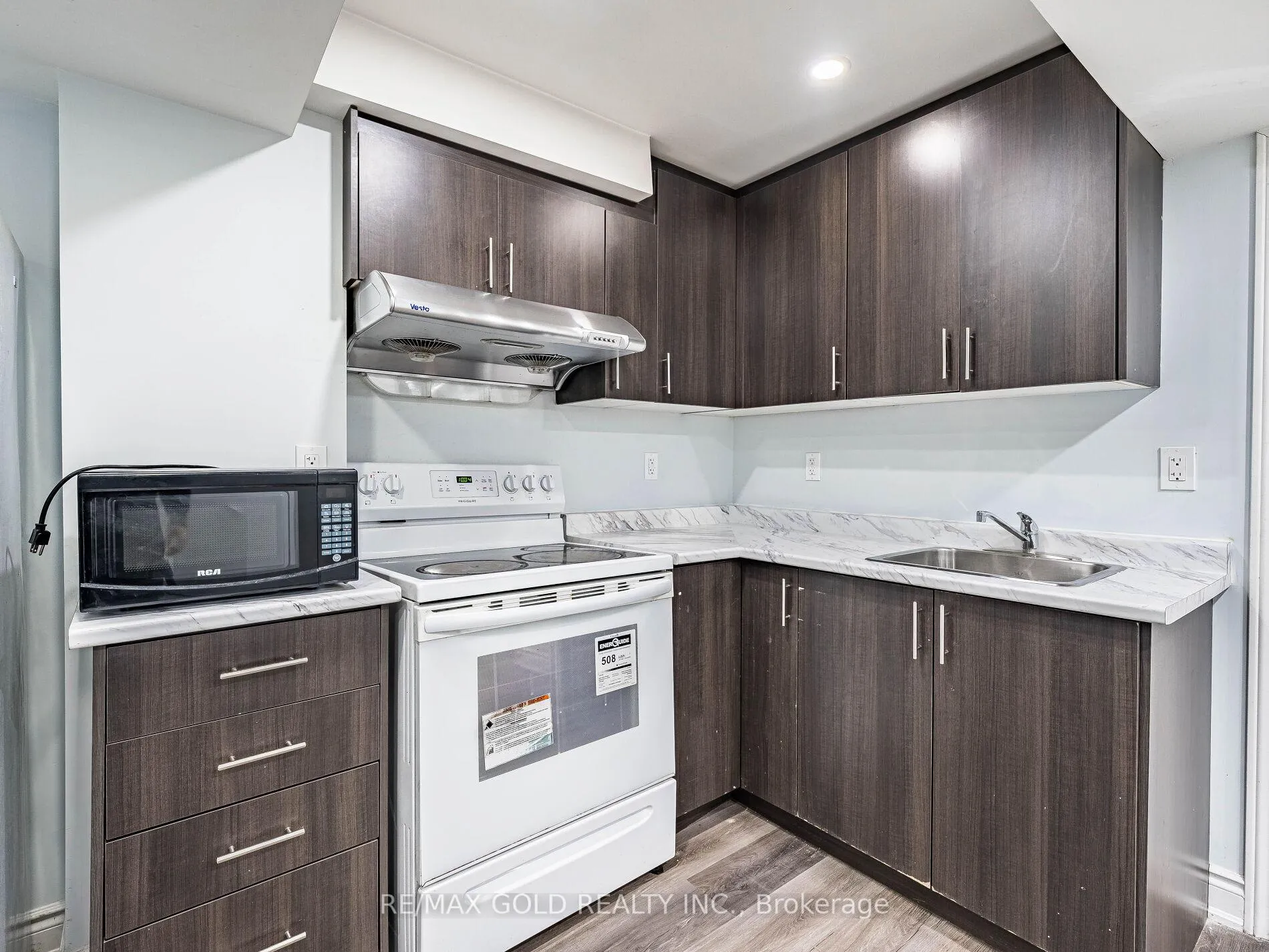 Photo 32 of 2 Bryony Road, Brampton, Northwest Brampton — HOMEH